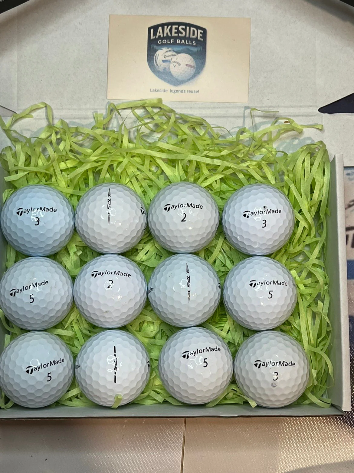 12 Taylormade TP5 White Golf balls