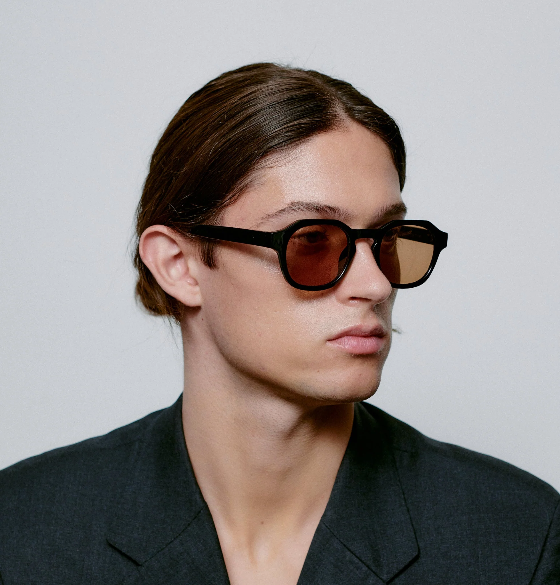 A.KJÆRBEDE (AKJAERBEDE) Zan Sunglasses | Black Frame, Brown Lens - Image 4