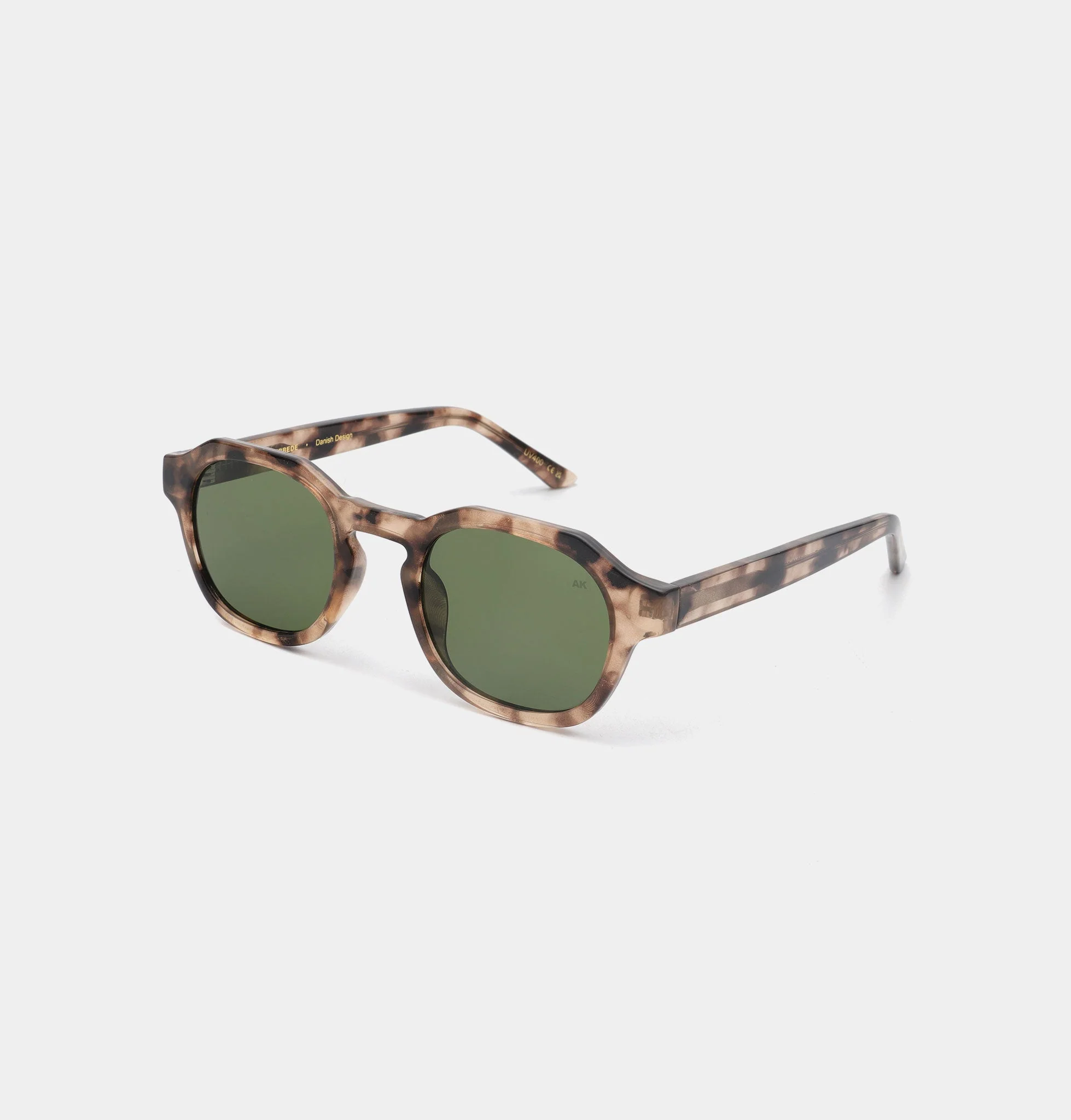 A.KJÆRBEDE (AKJAERBEDE) Zan Sunglasses | Coquina Tortoise Frame, Green Lens - Image 3