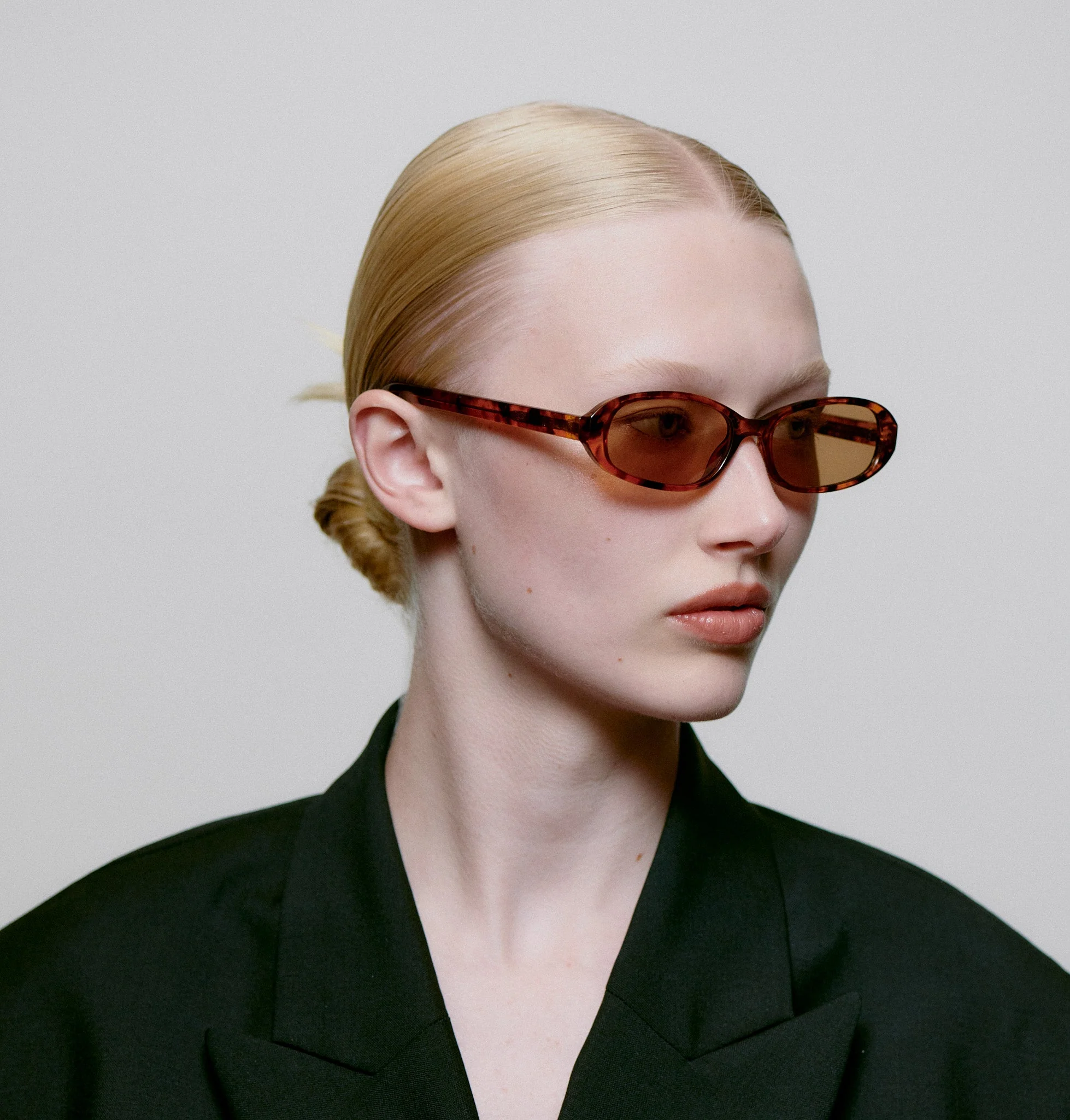 A.KJÆRBEDE MACY Sunglasses l Havana Tortoise - Image 4