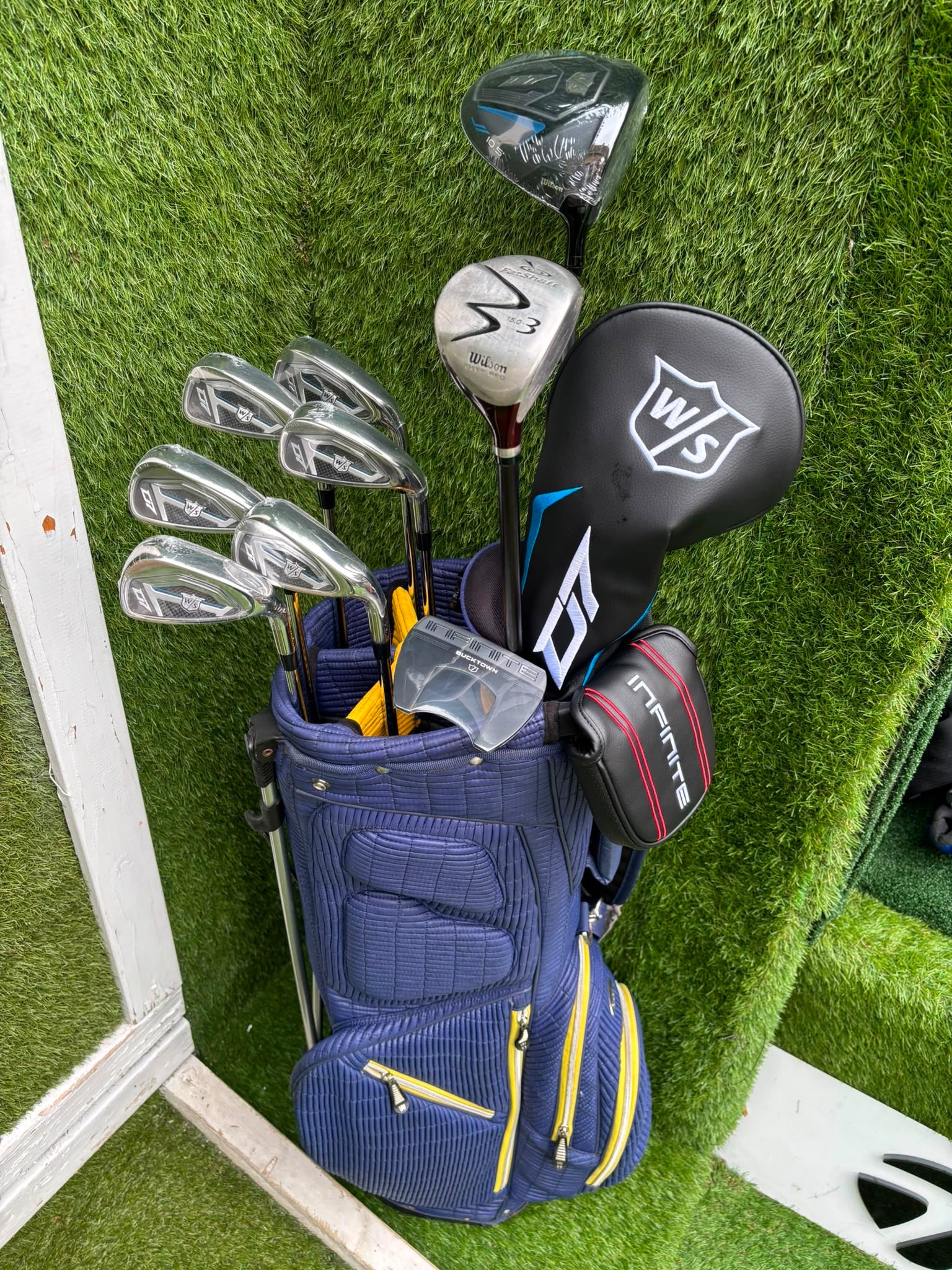 Brand New Wilson Staff D7 XS Golf Set, Brand New Driver & Irons, Brand New Infinite Bucktown Putter, Premium OUUL Stand Bag - Image 7