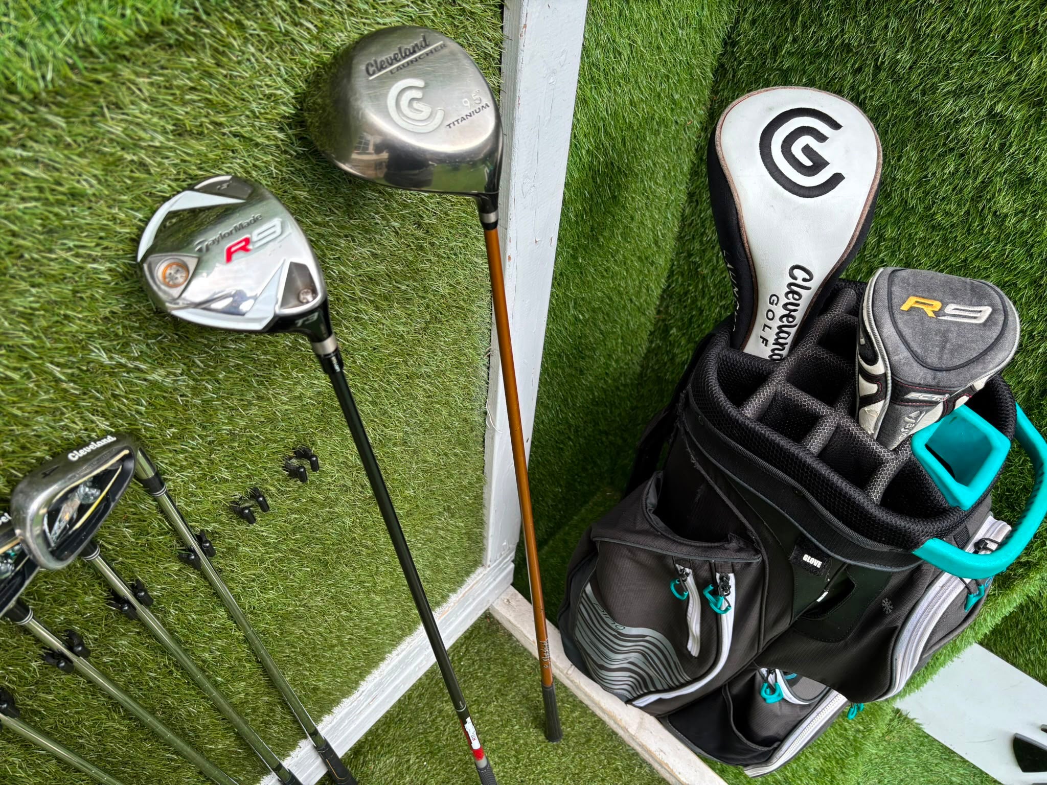 Cleveland CG7 Tour Irons, TaylorMade R9 Hybrid, Cleveland Launcher Driver & Ping Bag - Image 6