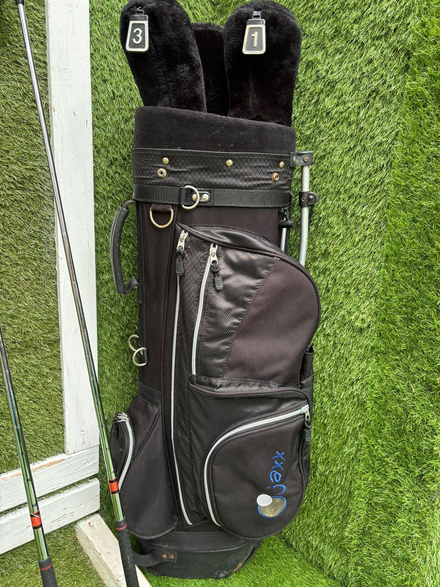Dunlop MAX Golf Set with Matching Woods, 64° Wedge & Jaxx Stand Bag - Image 15