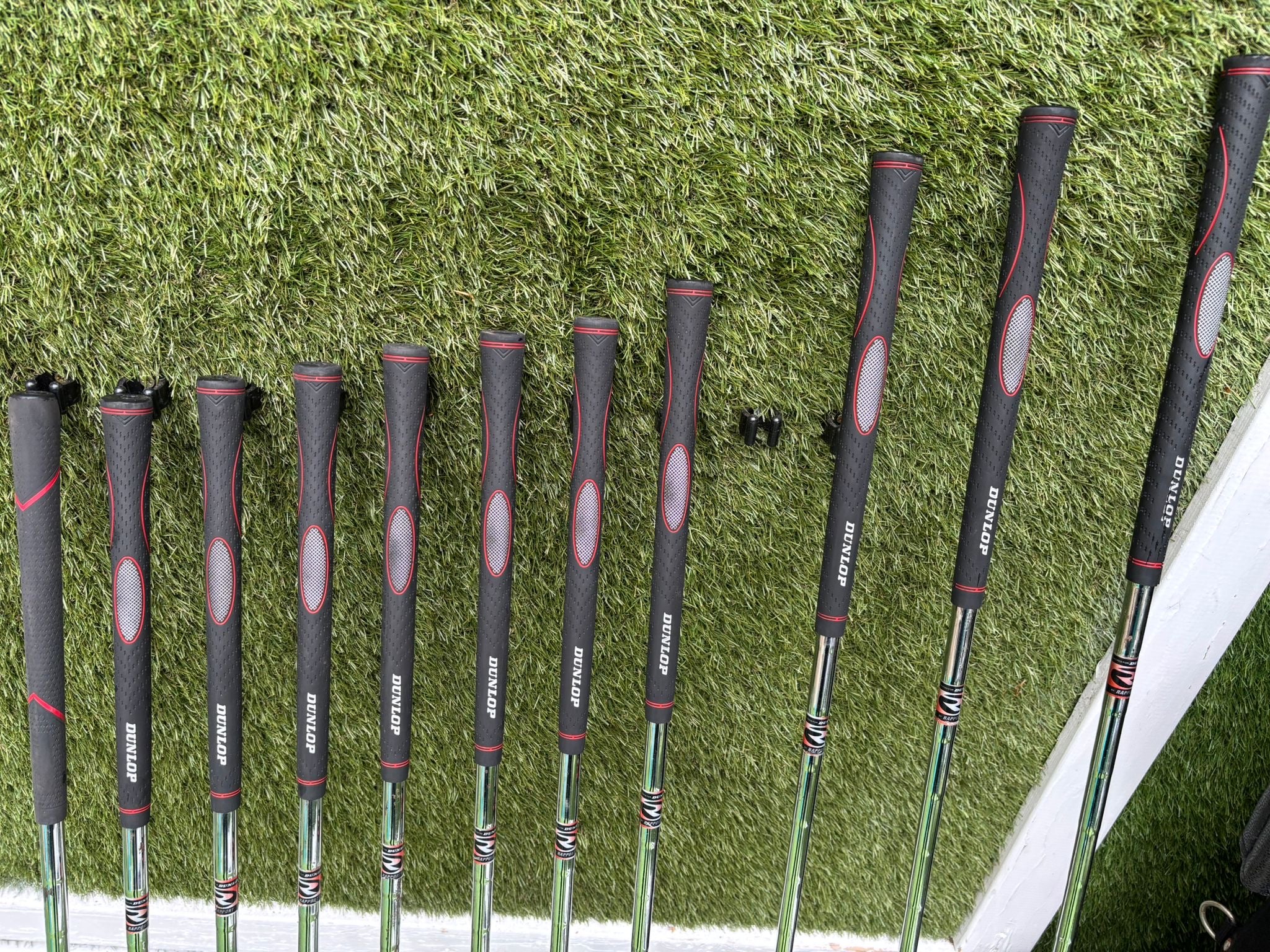 Dunlop MAX Golf Set with Matching Woods, 64° Wedge & Jaxx Stand Bag - Image 24