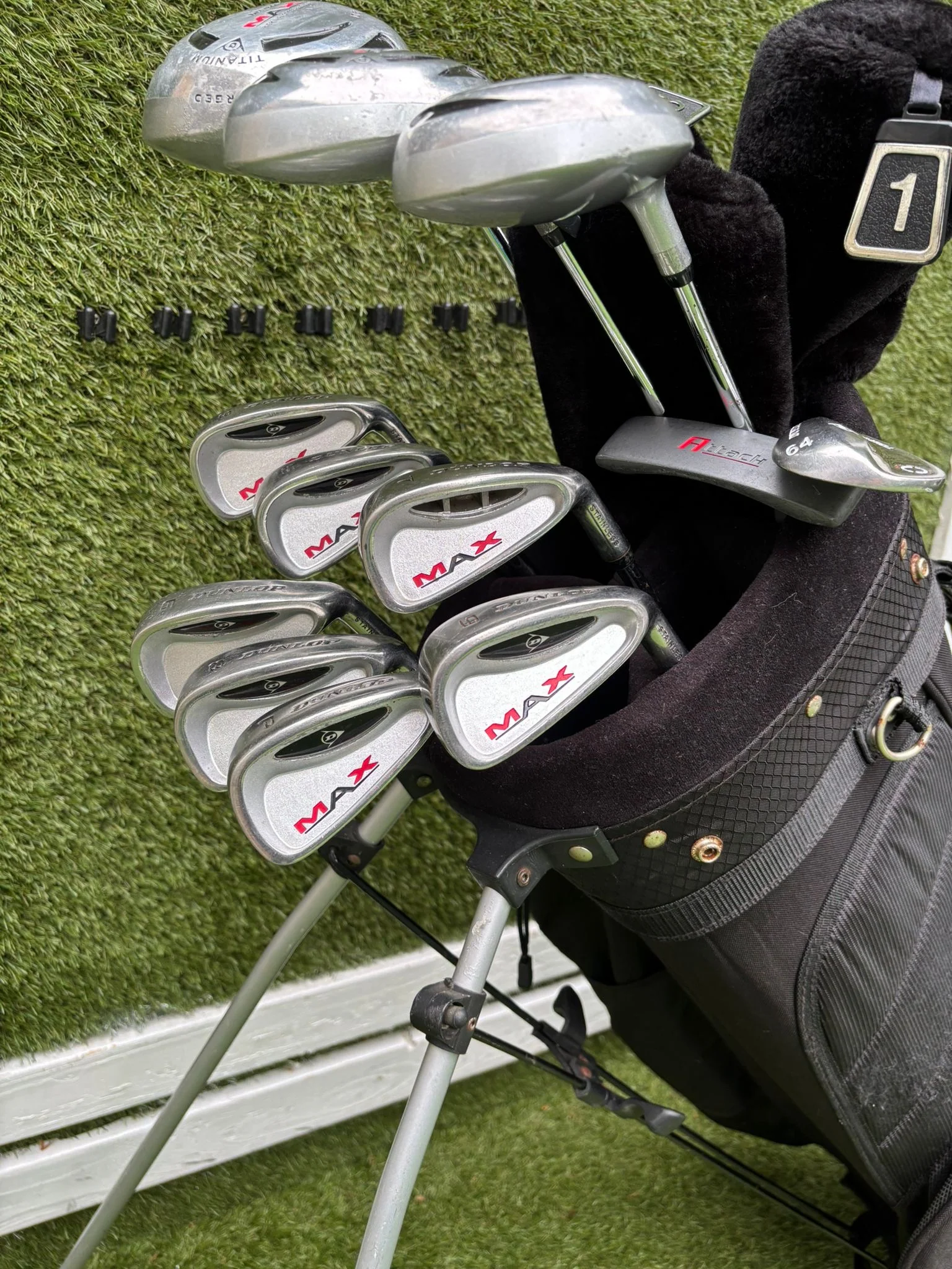 Dunlop MAX Golf Set with Matching Woods, 64° Wedge & Jaxx Stand Bag - Image 5