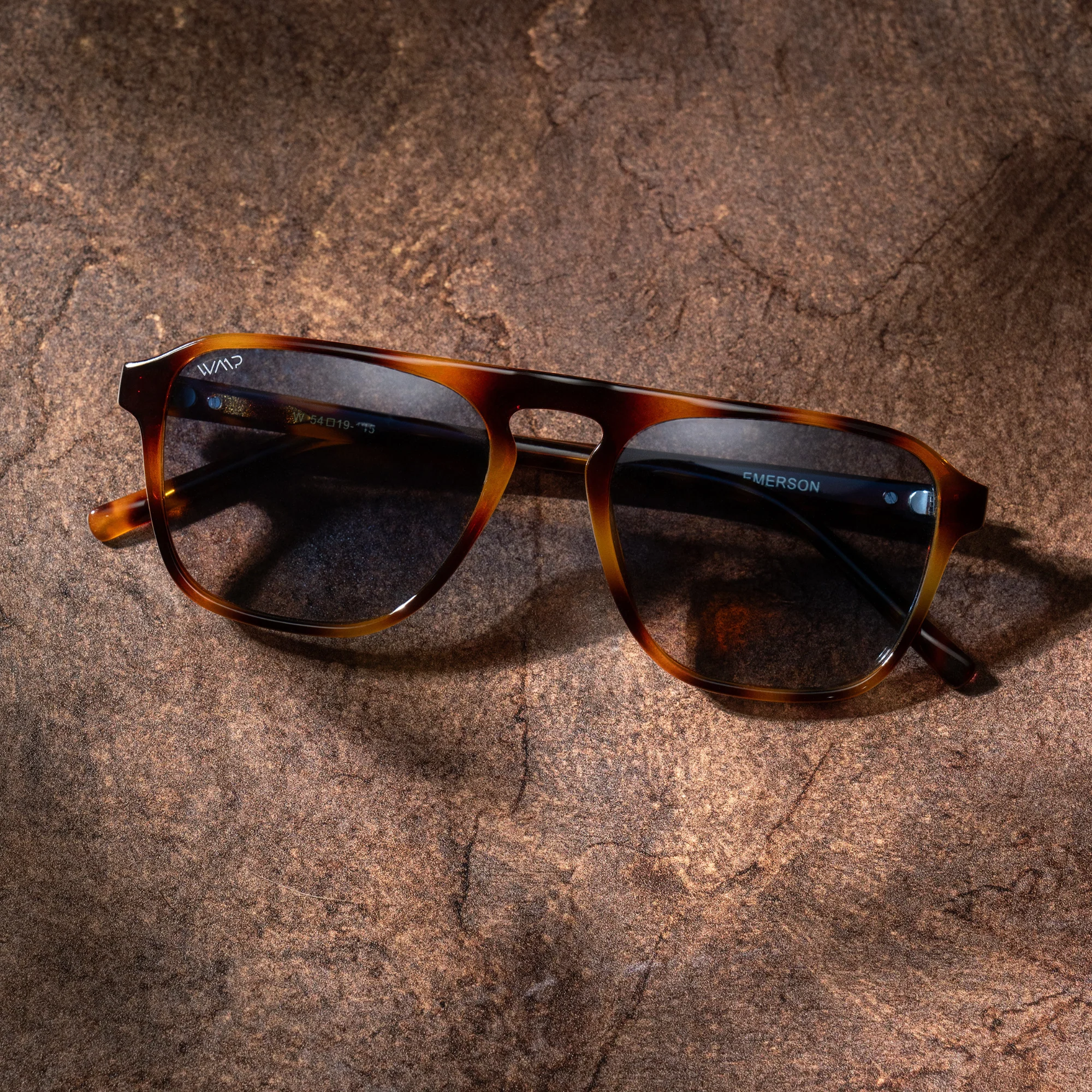 WMP Unisex Square Aviator Polarized Sunglasses Brown Tortoise - Image 3