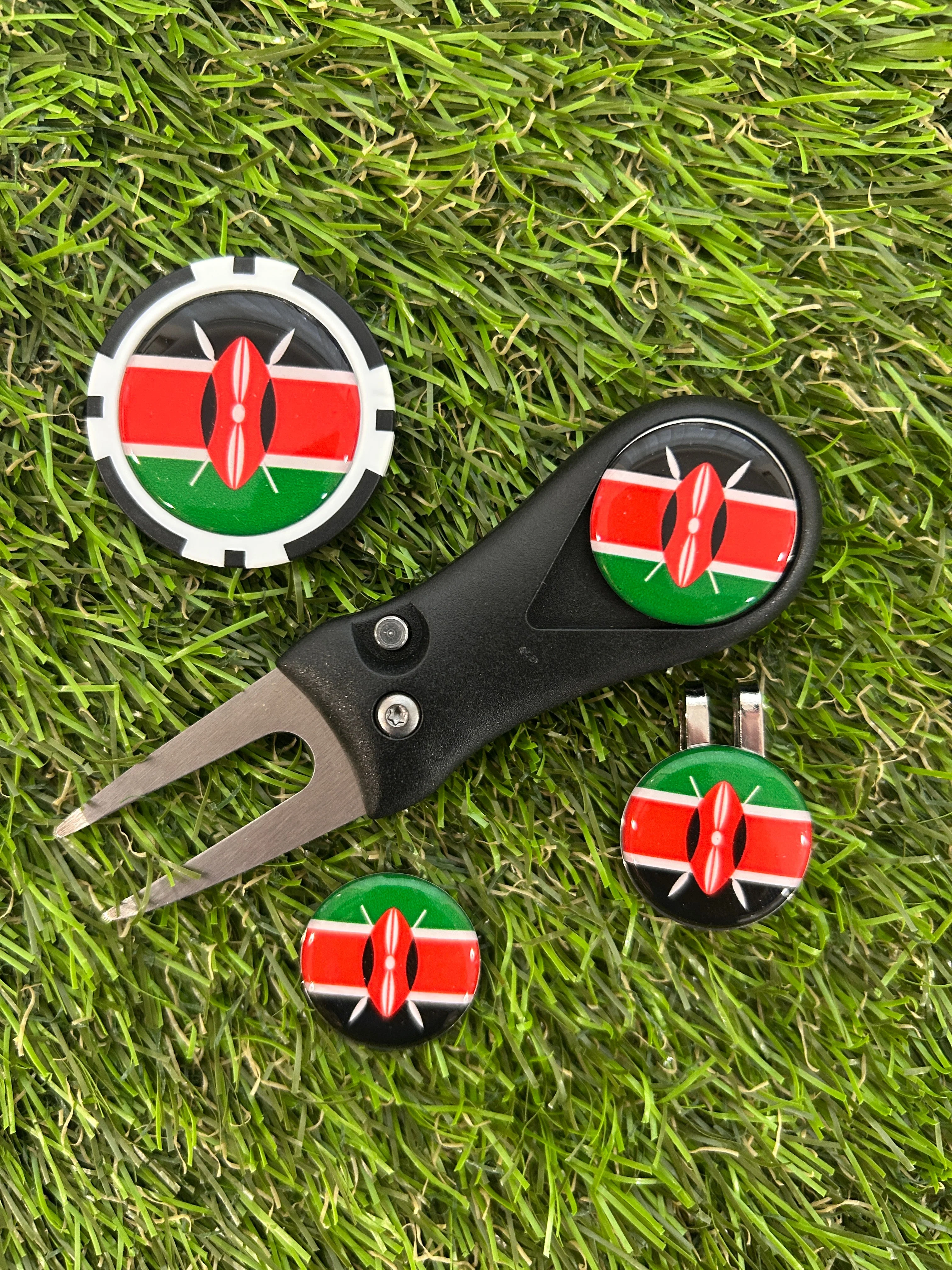 Flags of the World Plastic Pitchfork 3 Flag markers and poker chip - Image 13