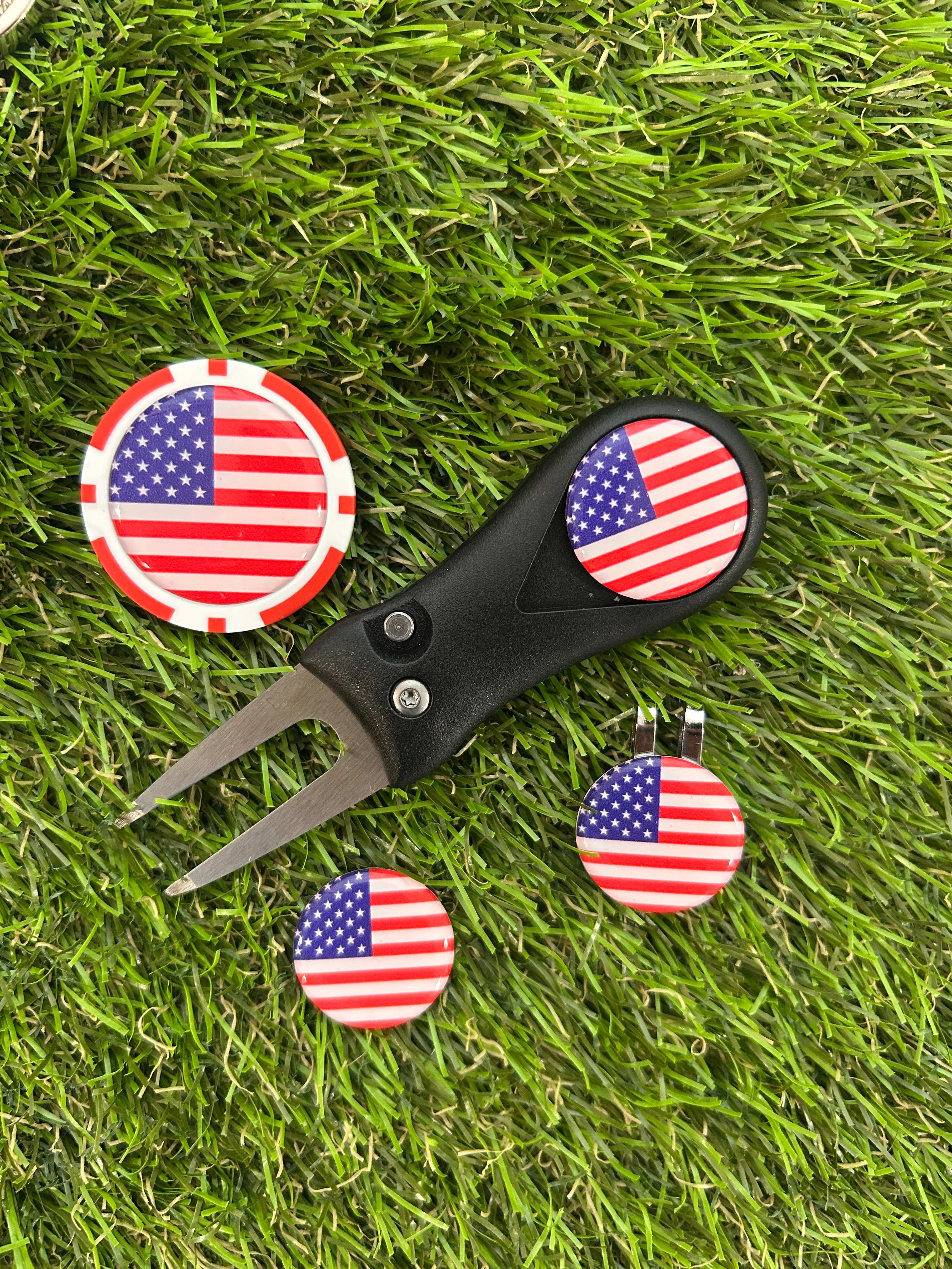 Flags of the World Plastic Pitchfork 3 Flag markers and poker chip - Image 7
