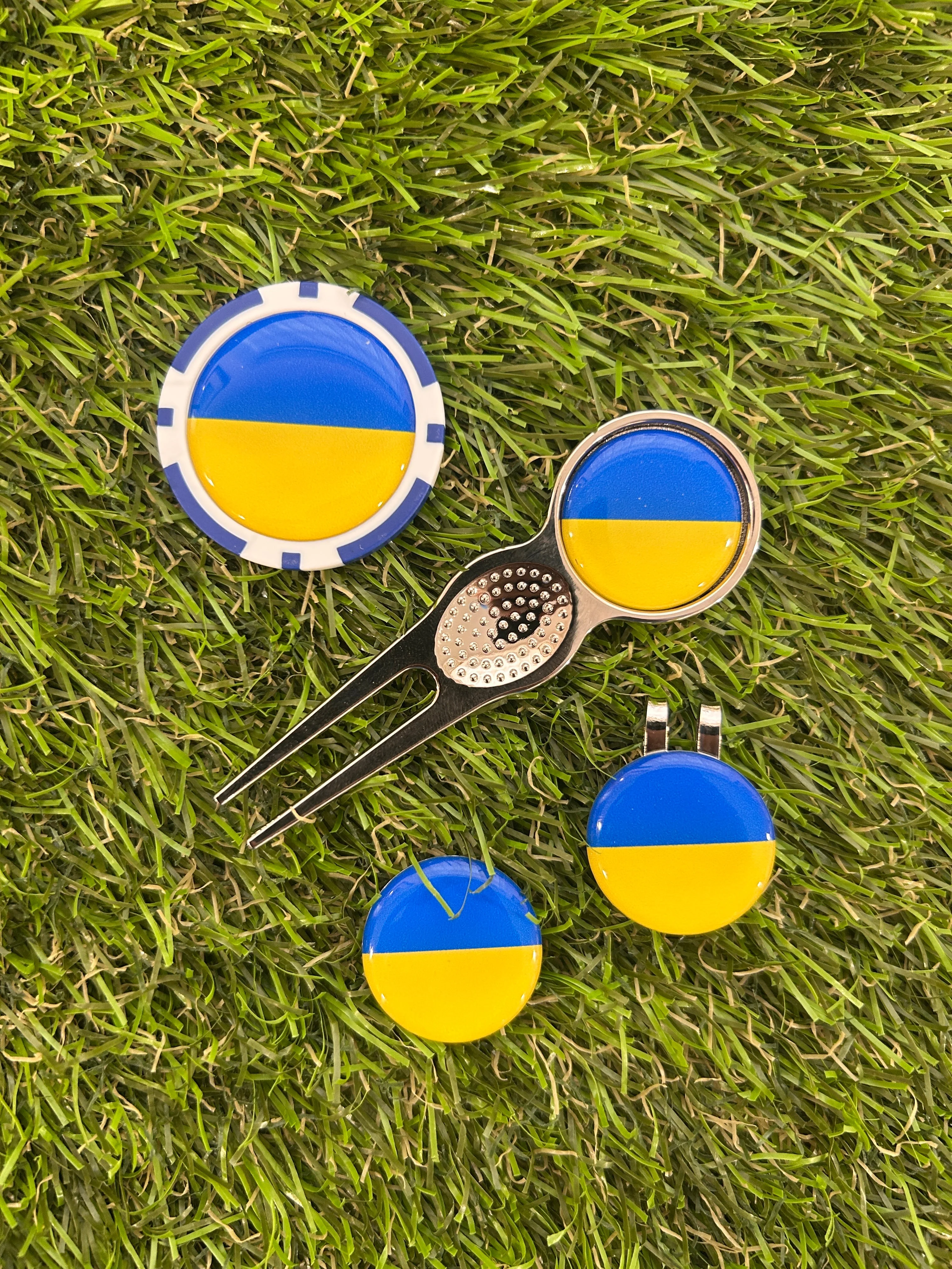 Flags of the World Traditional Pitchfork including 3 Flag markers and poker chip - Image 7