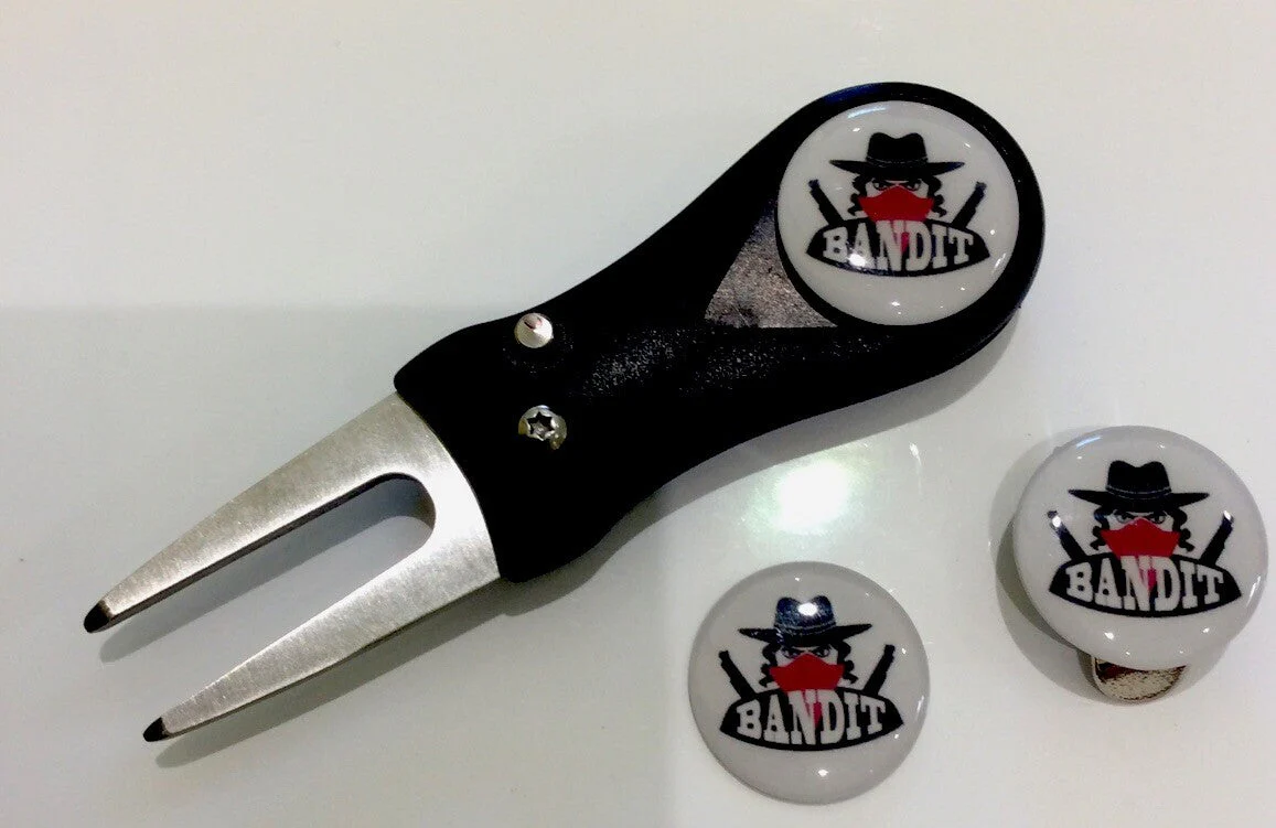 Golf Switchblade Divot Tool with Magnetic Hat Clip & 3 Ball Markers