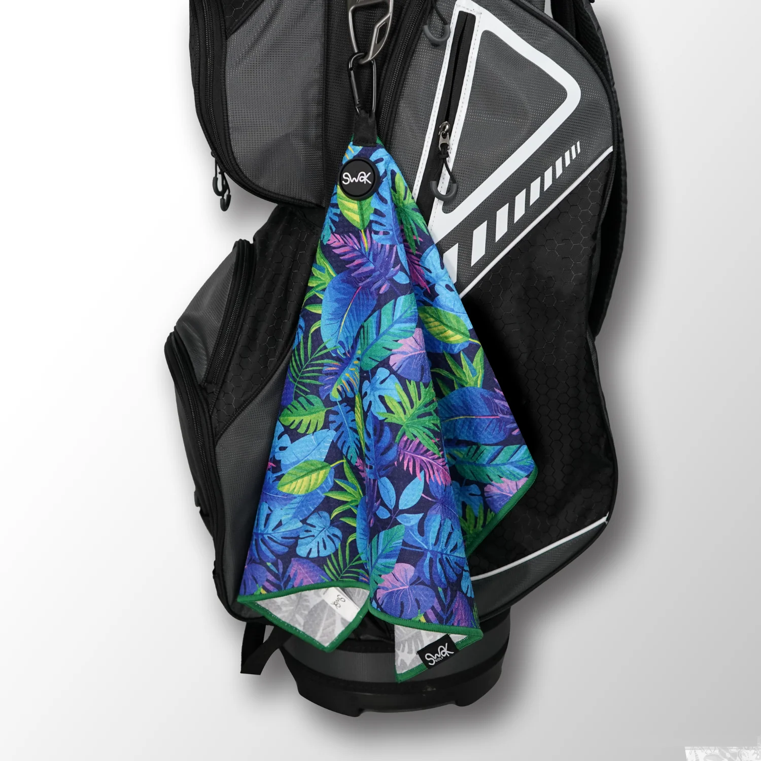 Green Leaves Magnetic Microfibre Golf Towel 40x60cm - Image 2