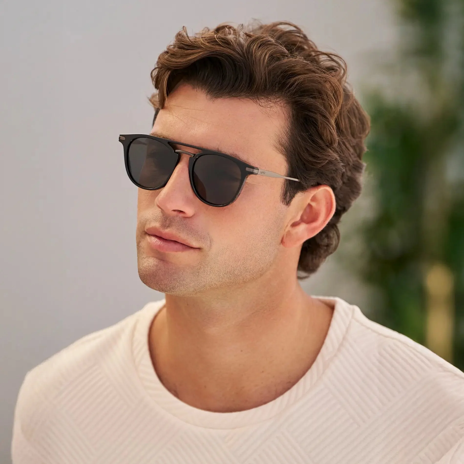 HAYES Men's Keyhole Round Sunglasses l Triple Black - WMP Eyewear - Image 2