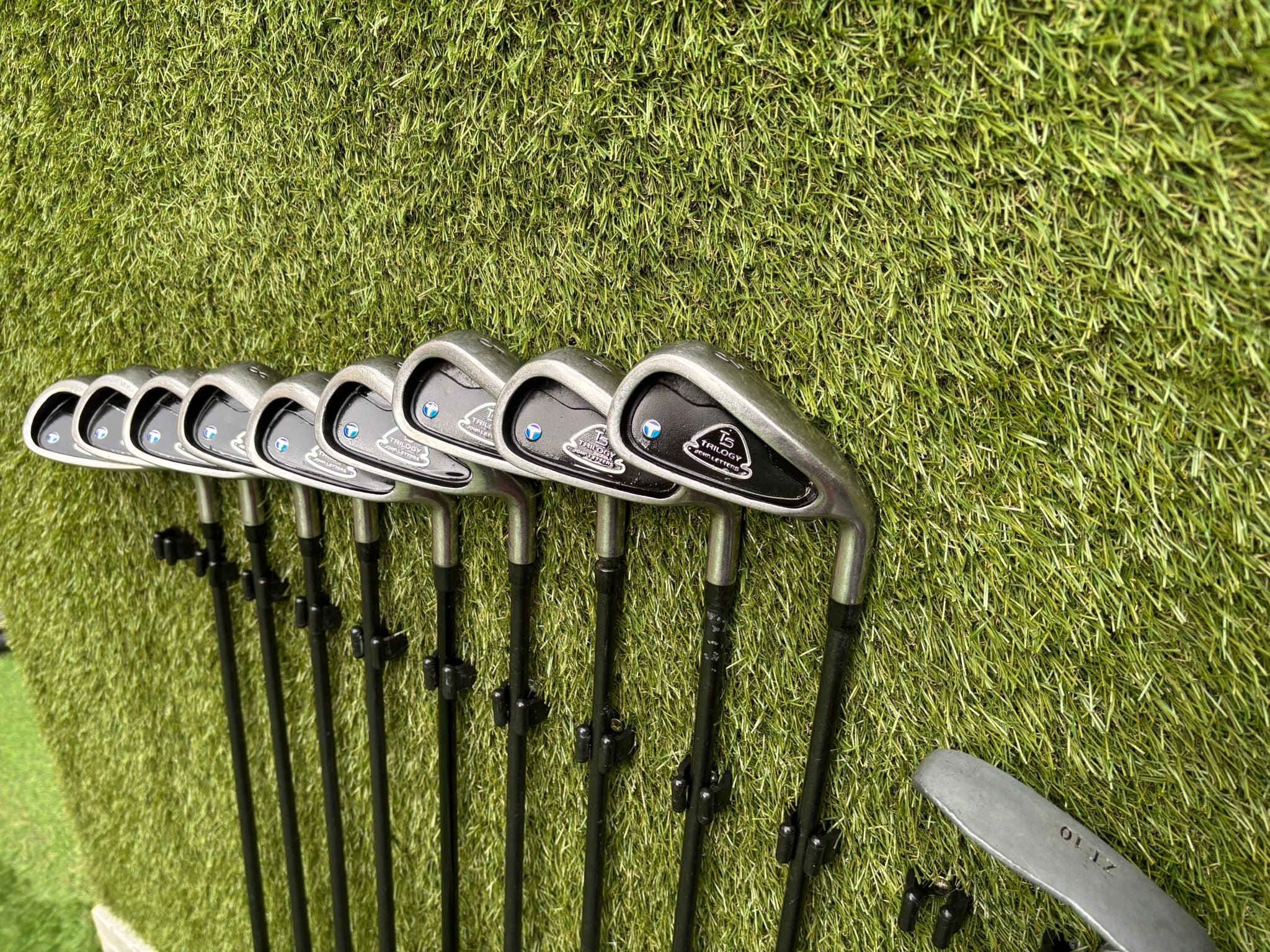 John Letters Trilogy T5 13-Club Graphite Set with Motocaddy Bag - Image 12