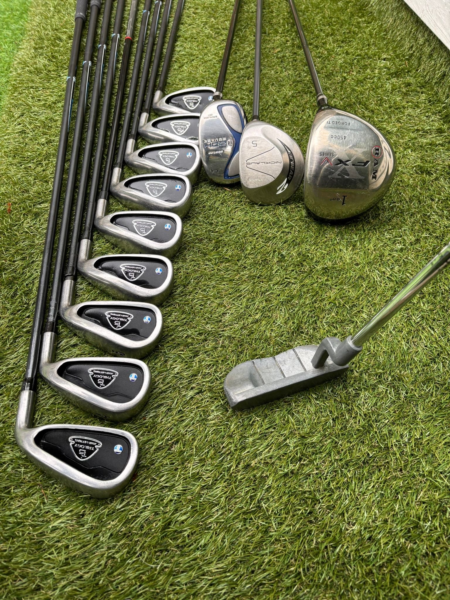 John Letters Trilogy T5 13-Club Graphite Set with Motocaddy Bag - Image 16