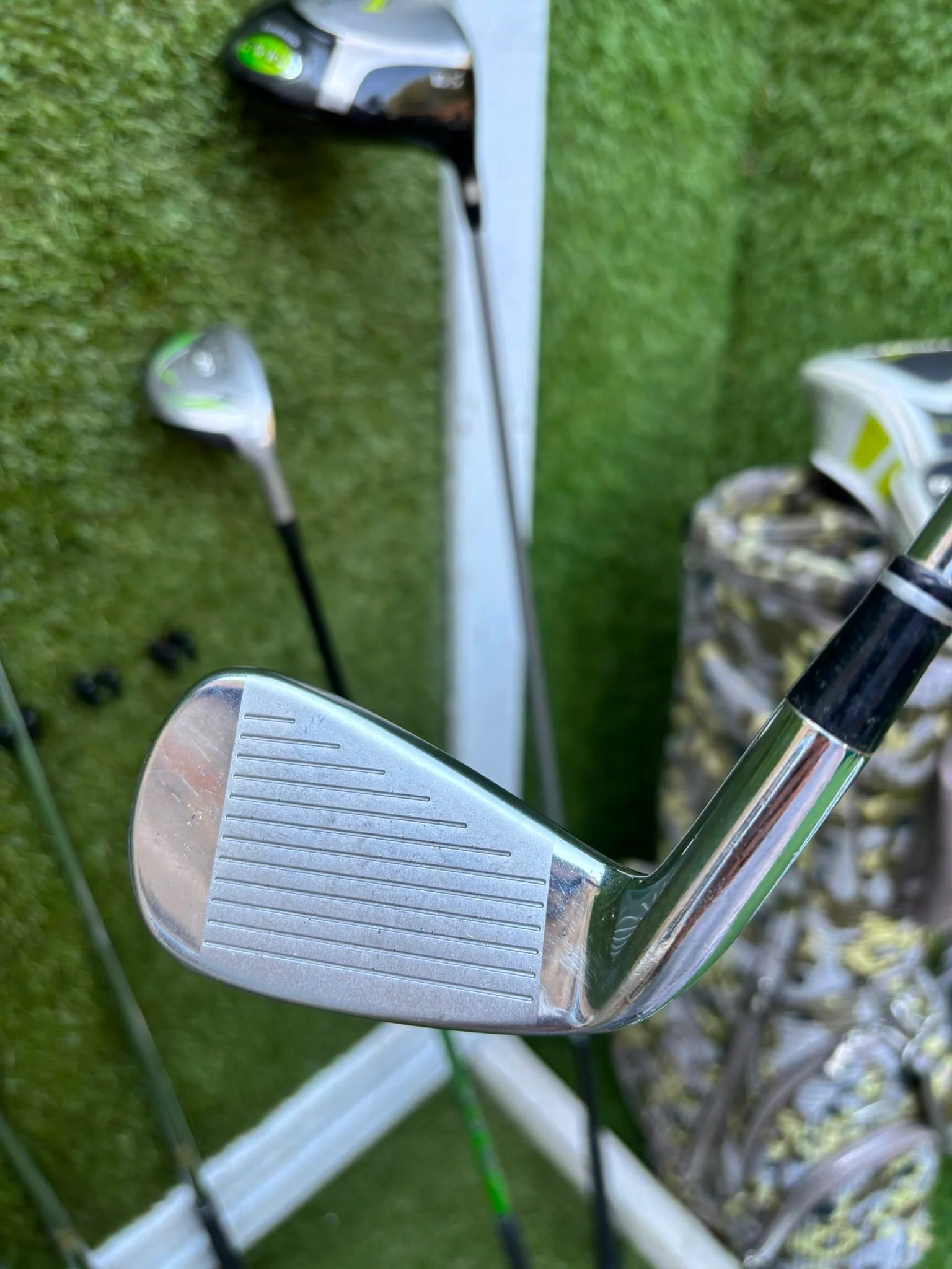 MacGregor V-Foil M565 Irons, Ping Driver, Ping Hybrid, TaylorMade Putter & Premium OUUL Camouflage Stand Bag - Image 16