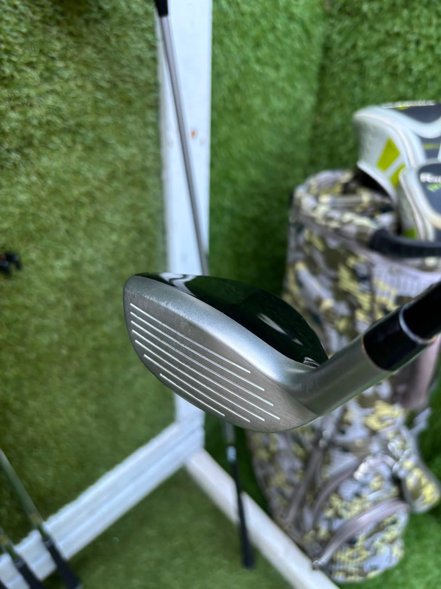 MacGregor V-Foil M565 Irons, Ping Driver, Ping Hybrid, TaylorMade Putter & Premium OUUL Camouflage Stand Bag - Image 24