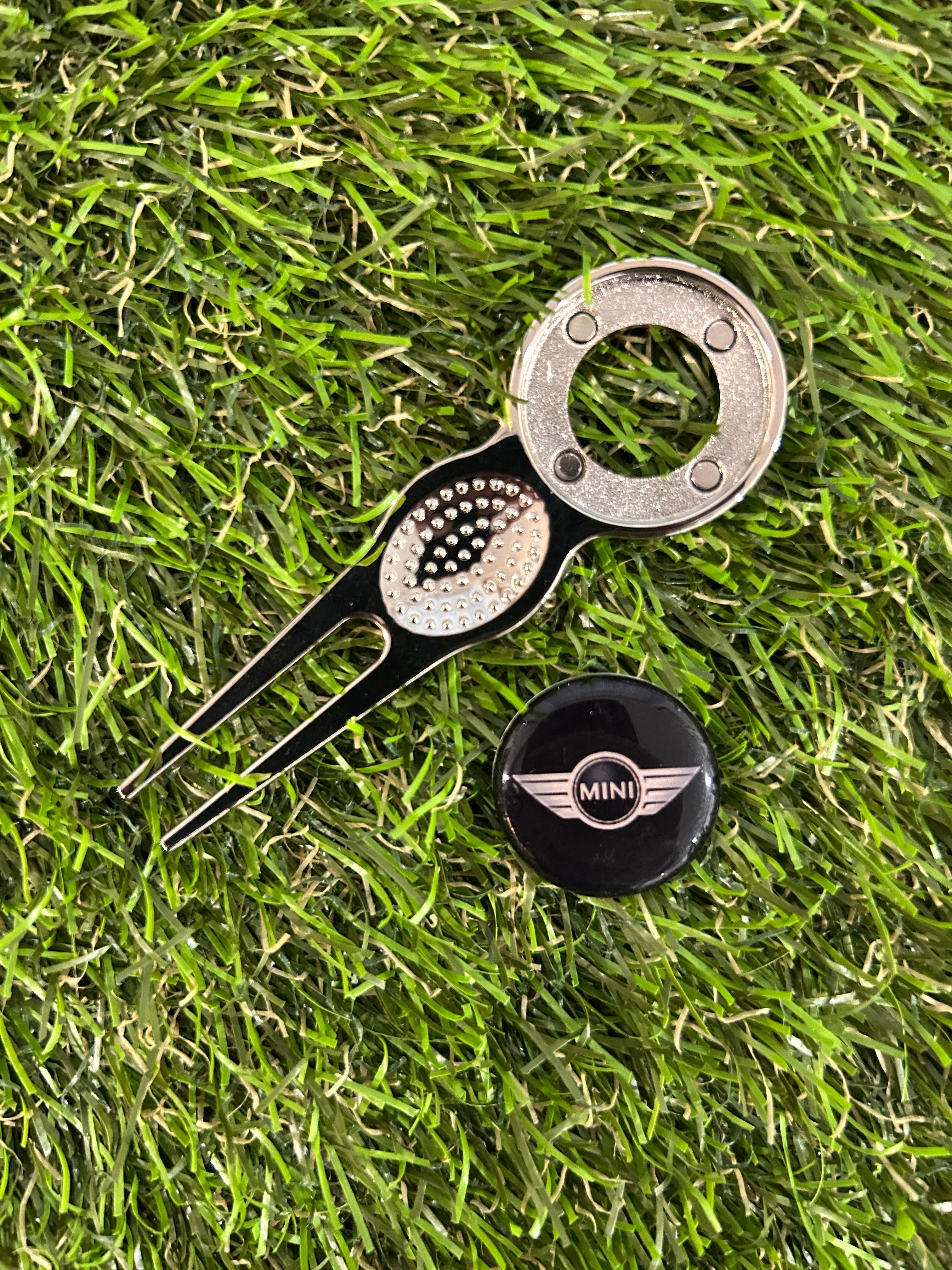 Mini Metal Pitchfork - Image 2