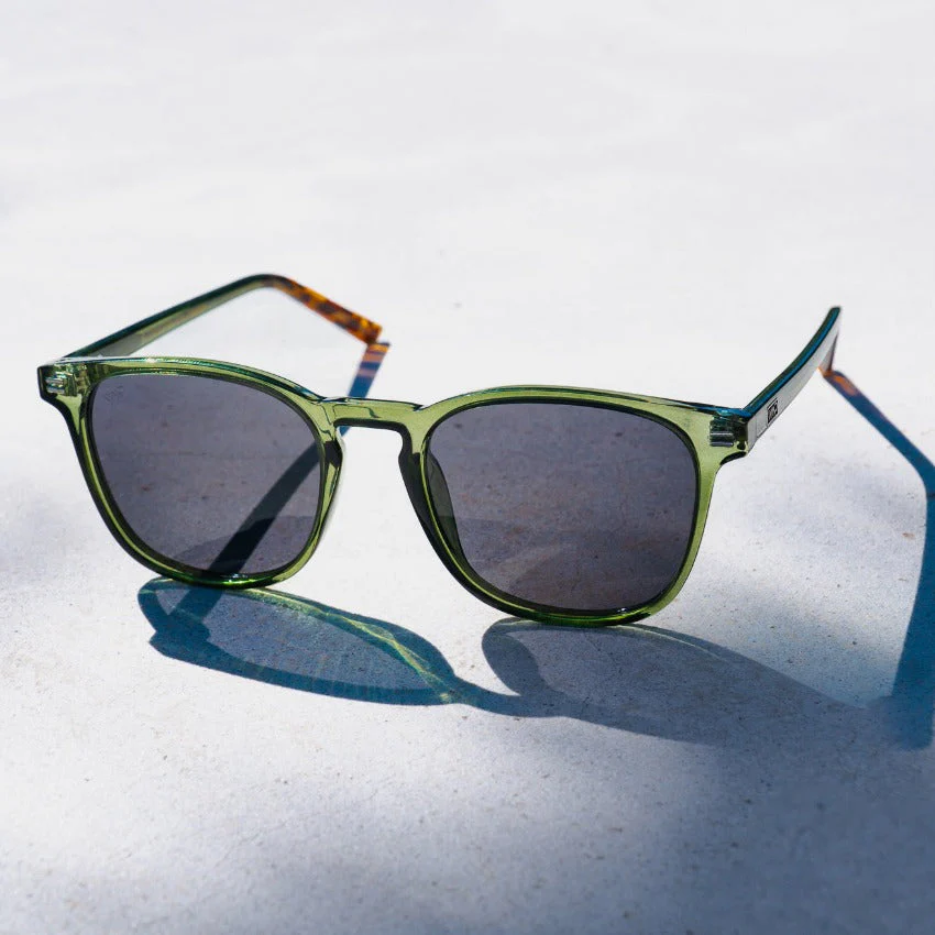 WMP Emerald Green Retro Square Polarized UV400 Sunglasses - Image 5