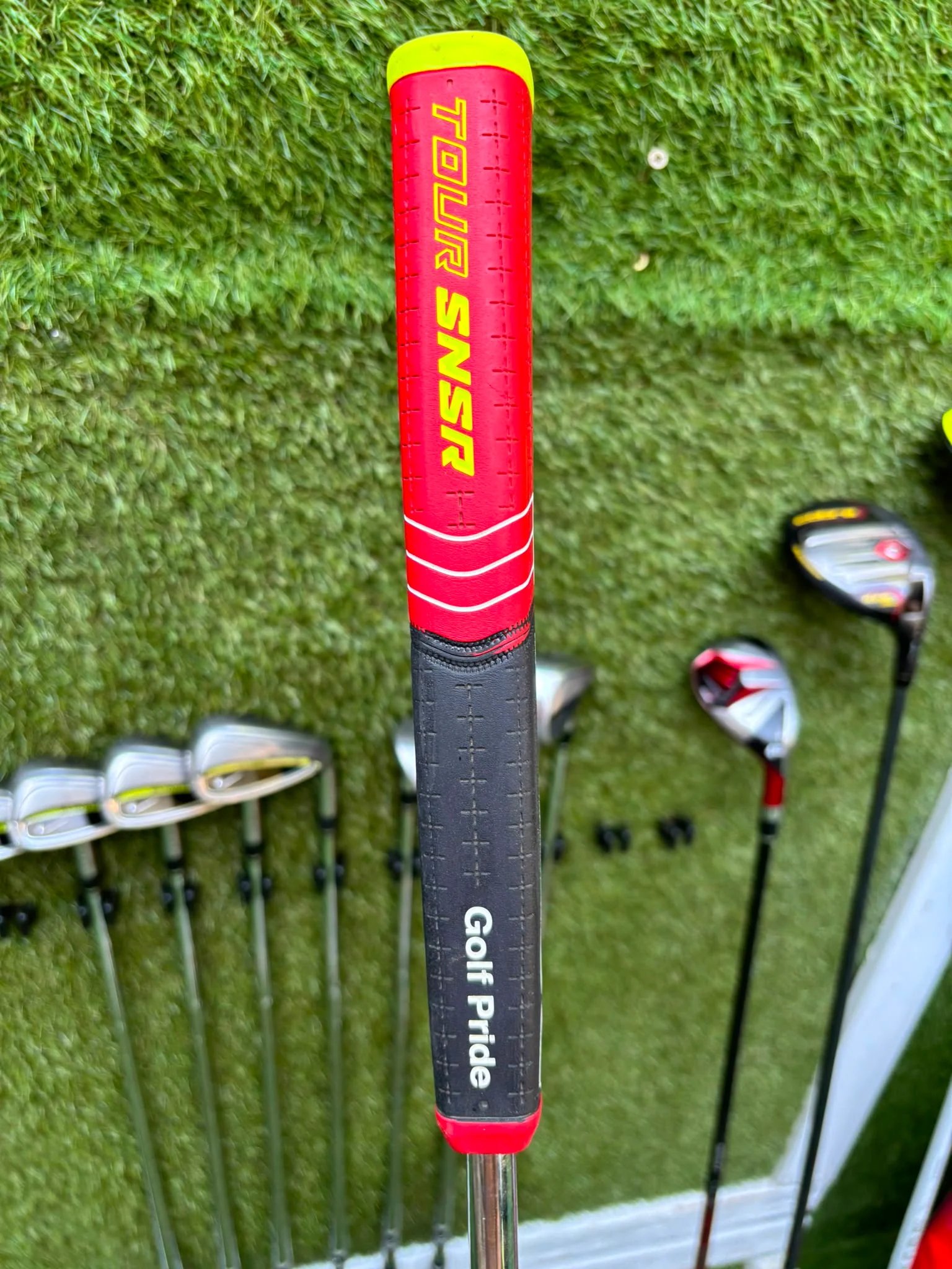 Nike Slingshot 4D Irons, Nike Driver, Cobra 4 Wood, Nike VR_S Hybrid, Odyssey Putter, New Lynx Waterproof Cart Bag - Image 32