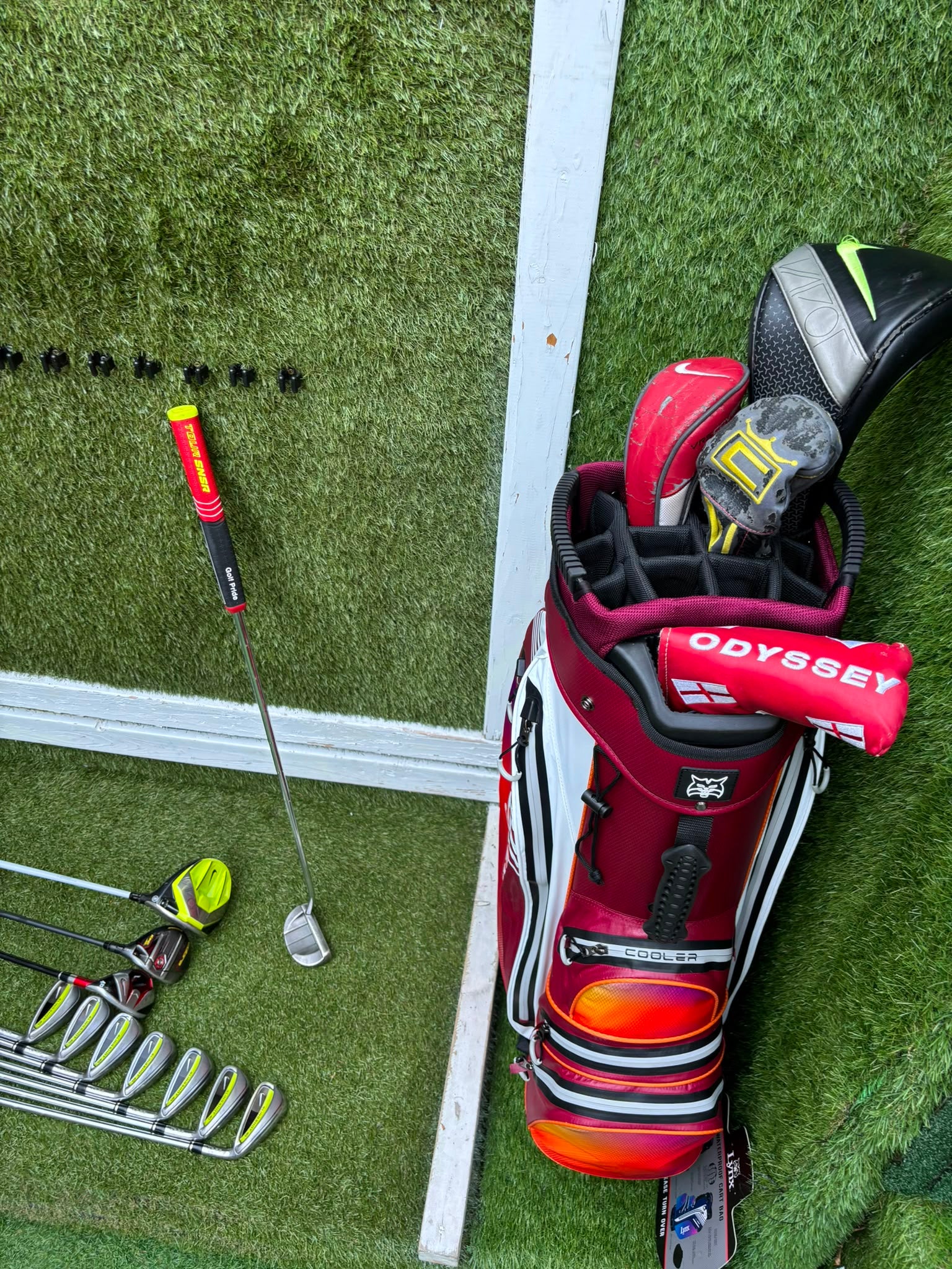 Nike Slingshot 4D Irons, Nike Driver, Cobra 4 Wood, Nike VR_S Hybrid, Odyssey Putter, New Lynx Waterproof Cart Bag - Image 40