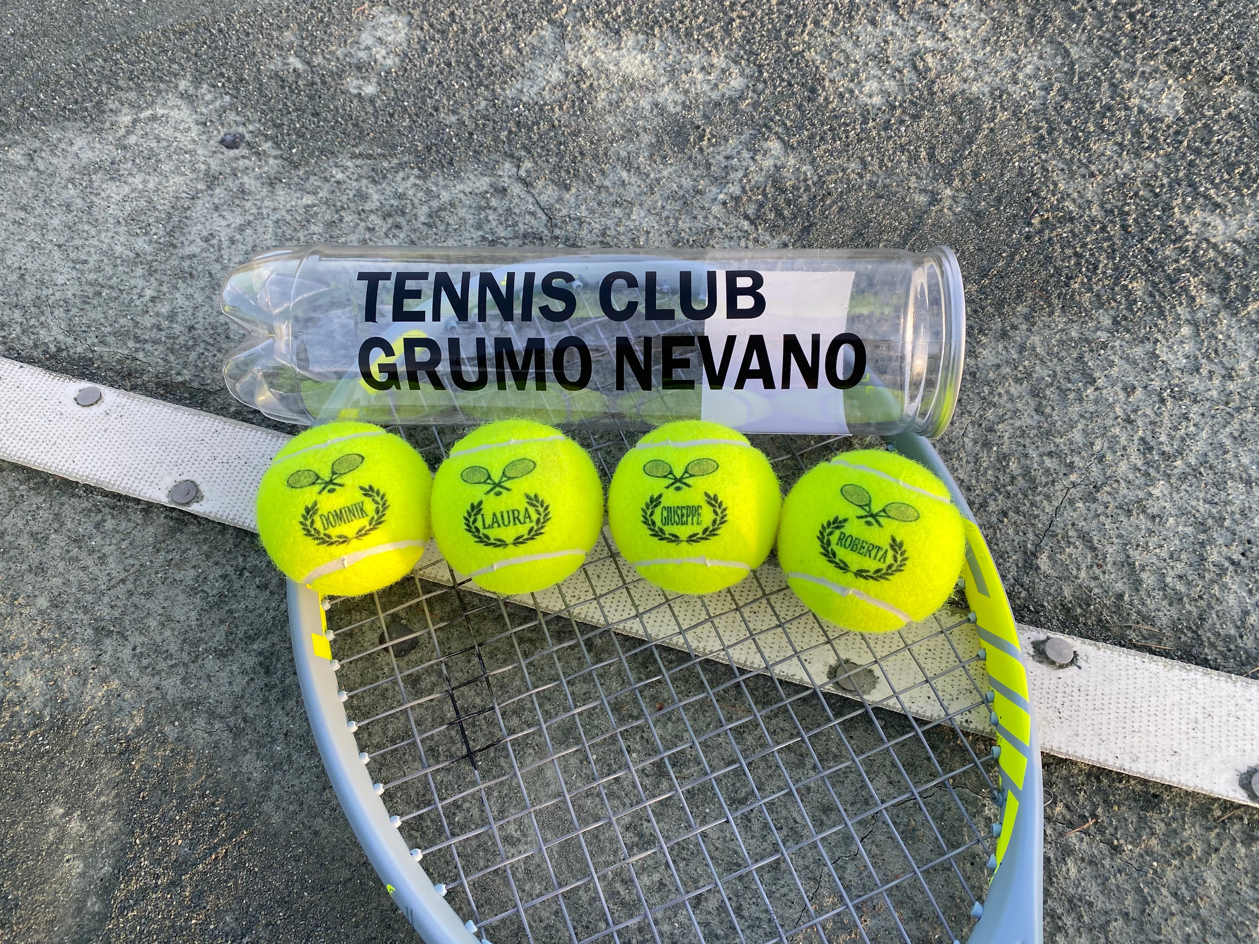 Personalised ITF Approved Adult Tennis Balls – Racket Emblem - Image 3