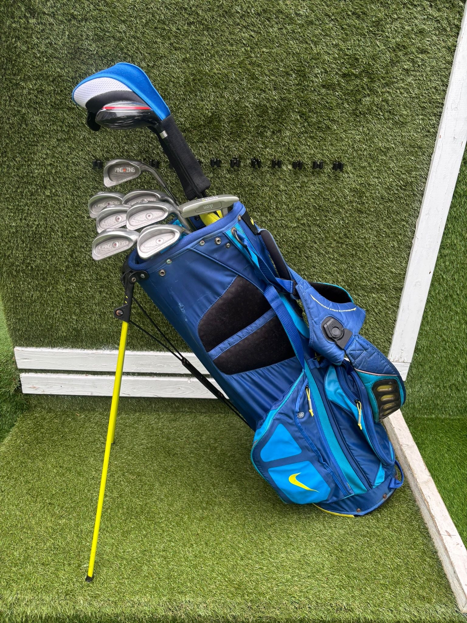 PING Eye2 Red Dot Irons, PING Zing 1 Iron, Wilson Driver, MaxFli 3 Wood & Nike Vapor X Stand Bag - Image 7