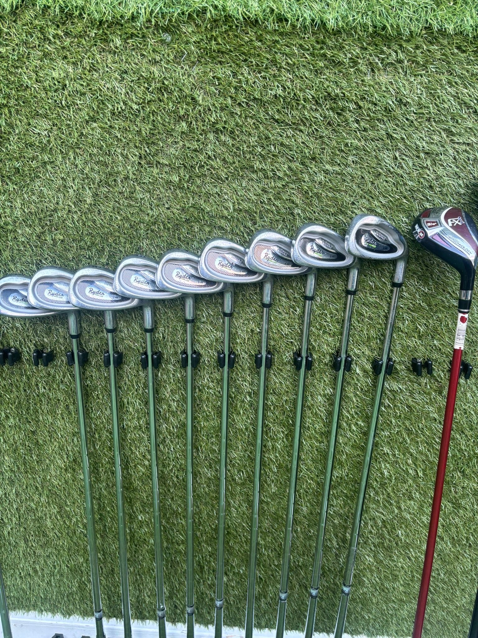 14-Piece Golf Club Set: Ryder Z-40 Irons, Hybrid, Driver, Woods, Cart Bag - Image 11
