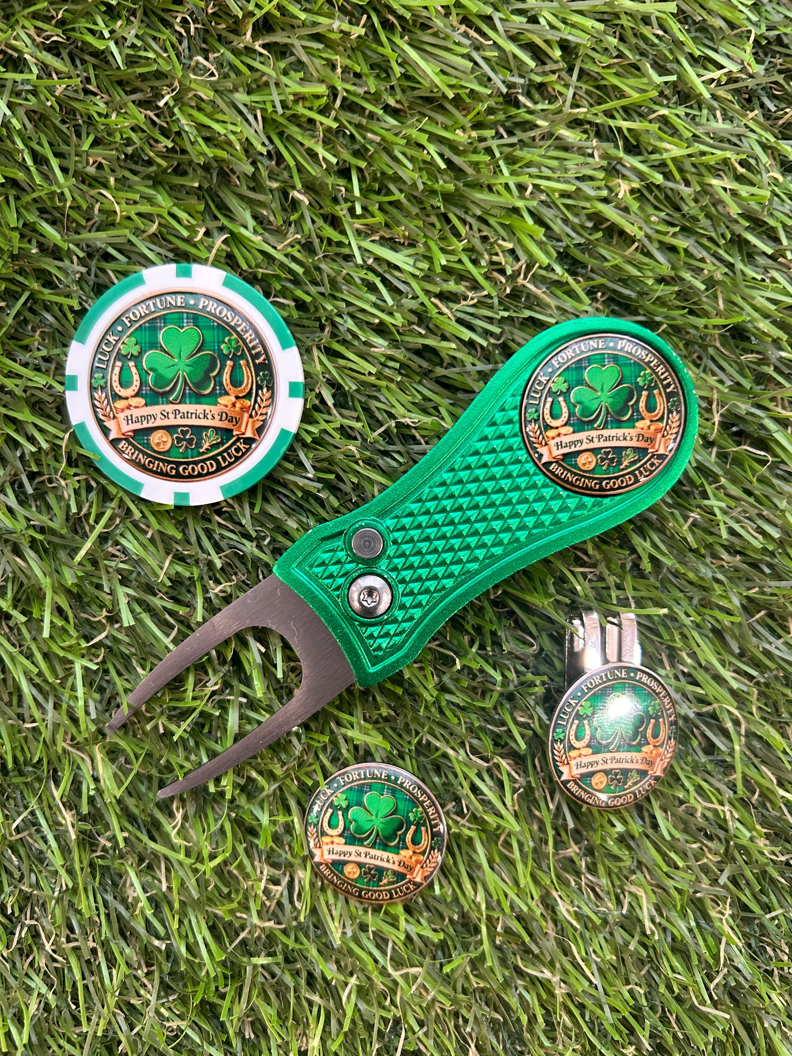 St Patrick’s Day Golf Divot Tool Set with Magnetic Markers