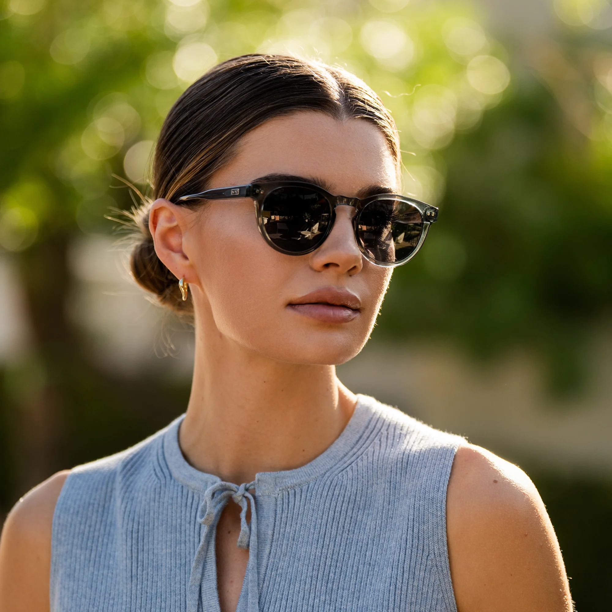 Unisex Retro Crystal Blue Round Sunglasses 100% UV400 | WMP - Image 6