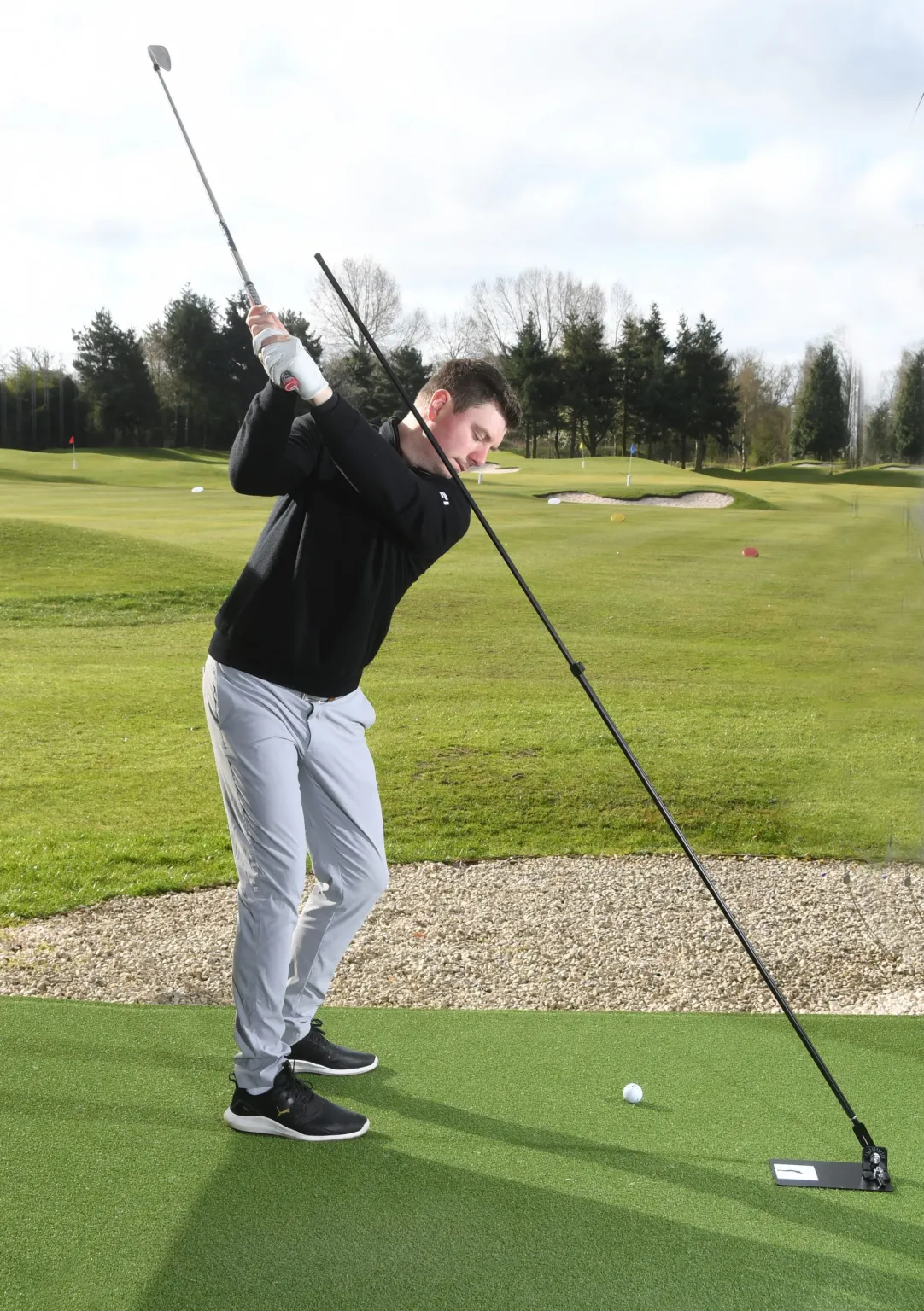 The Swing Plate with Extendable Twist Lock Golf Training Pole - Image 3
