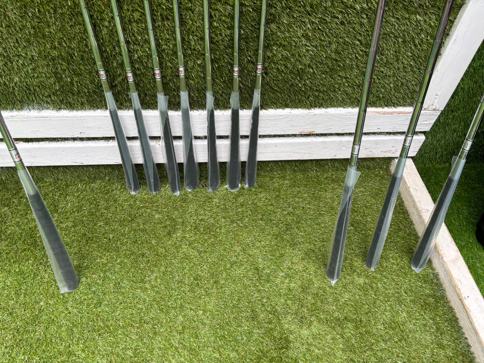 Unused and Boxed Dyna-Tech “Tech Force” Full Golf Set (5–SW) + Driver, 3 Wood, Hybrid + Bag - Image 20