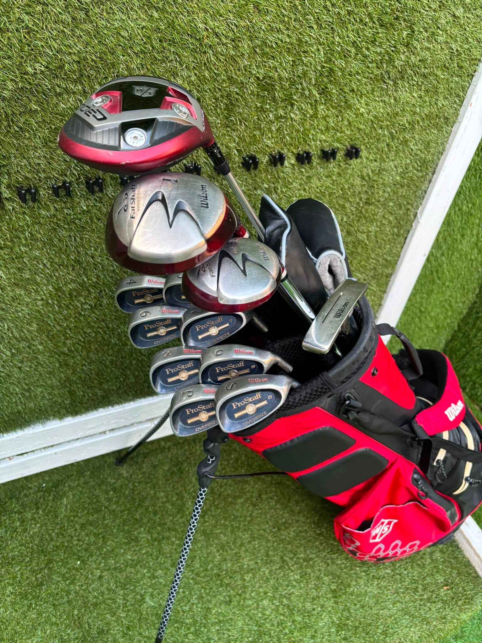 Wilson ProStaff Oversize Irons, Wilson Staff D300 Driver, Wilson Deep Red Woods & Wilson Stand Bag - Image 4